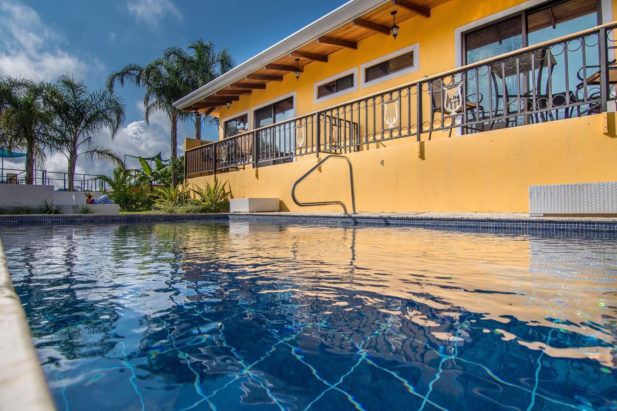 Barons Resort Atenas Exterior photo
